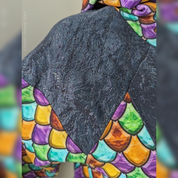 Handmade Custom Hoodie with Dragon Scale Print - Picture 3 of 7